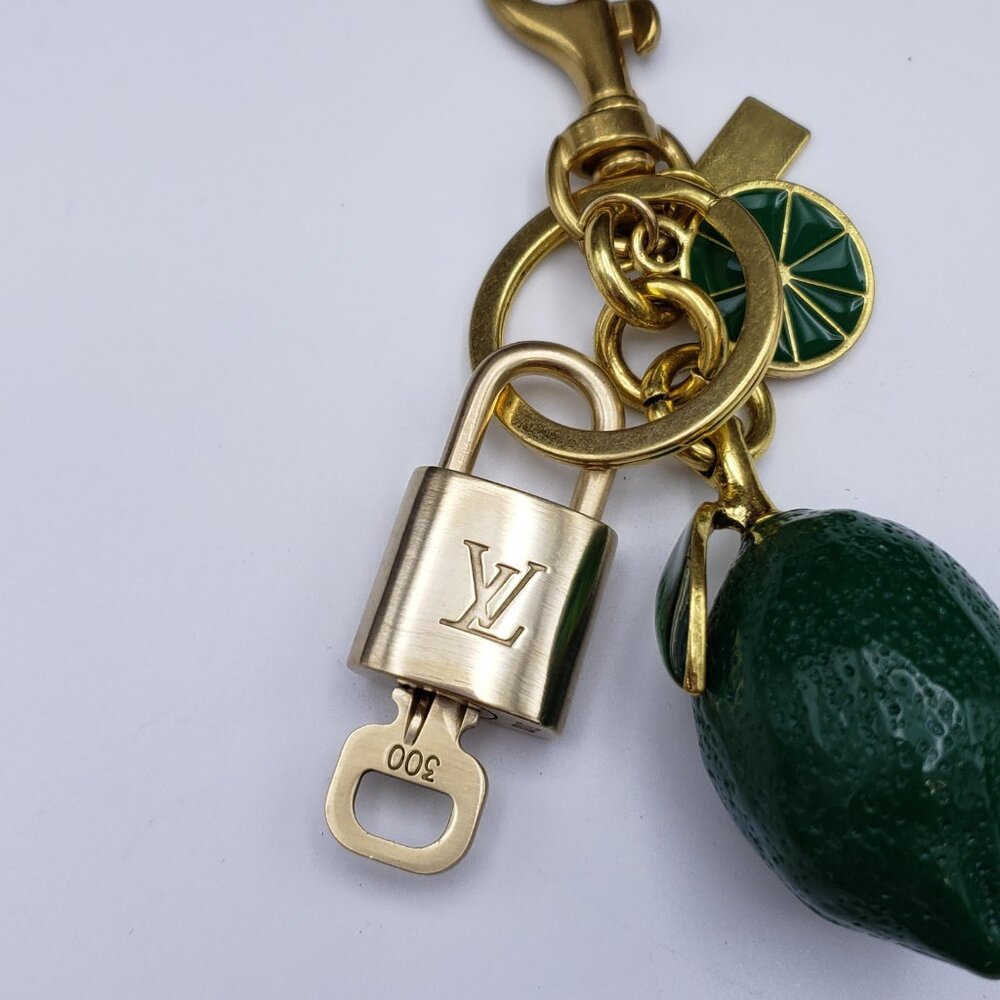 Louis Vuitton Authentic Gold Lock 🔒 Unbranded Lemon Keychain Charm for Bags - Picture 8 of 11